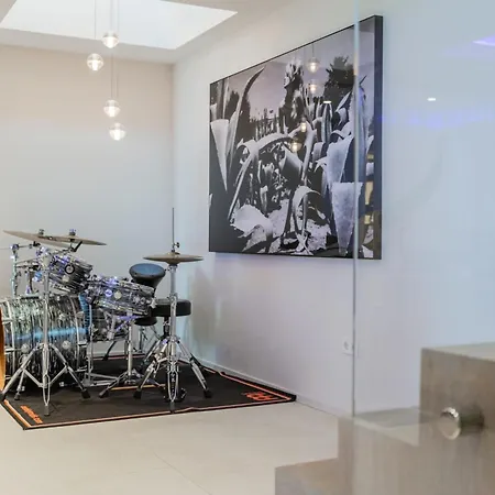 About Serenity Marbellac