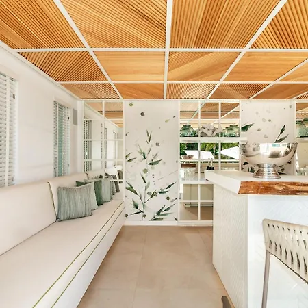 About Serenity Villa *