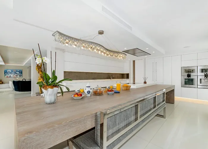 About Serenity * マルベーリャ