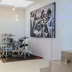 About Serenity マルベーリャ