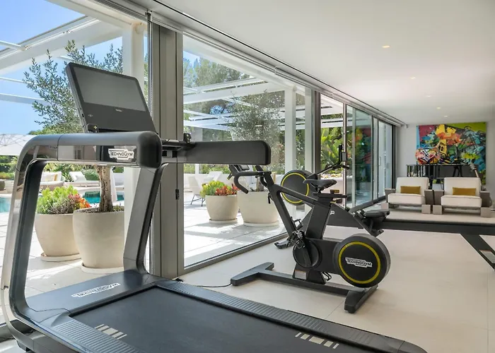 About Serenity Willa Marbella