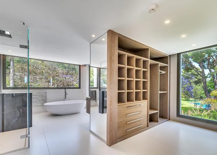 About Serenity Willa Marbella